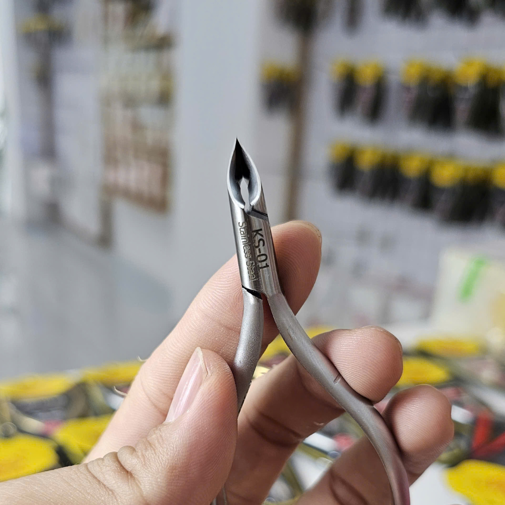 Thị Trường Kềm Cắt Da 2026: Xu Hướng, Tiêu Chuẩn Và Cách Chọn Kềm Nail Chuyên Nghiệp